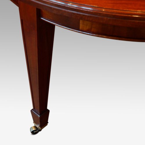 Edwardian circular mahogany dining table leg detail