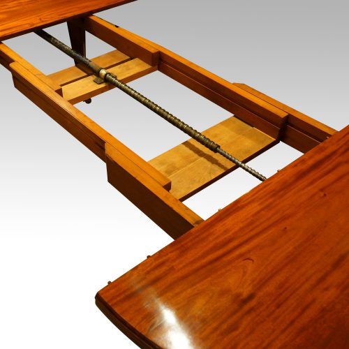 Edwardian circular mahogany dining table mechanism