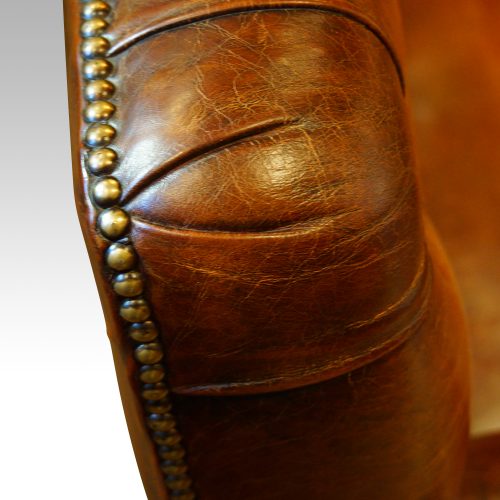 Victorian leather Gentlemans club sofa back detail