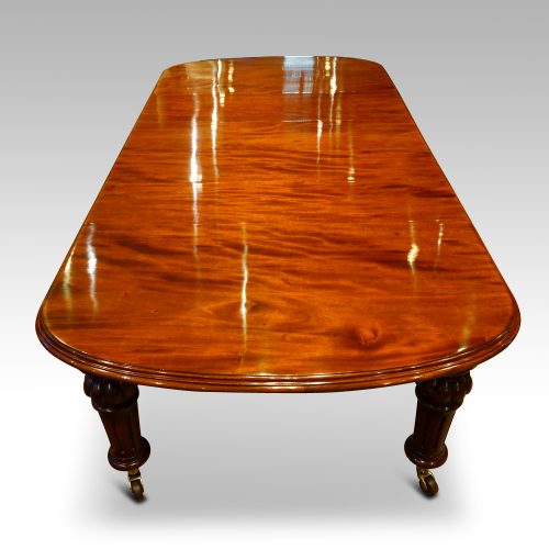Victorian mahogany 10+ seat dining table
