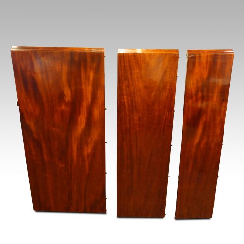 Victorian mahogany 10+ seat dining table leaves