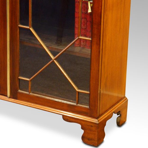 Edwardian mahogany glazed bookcase leg