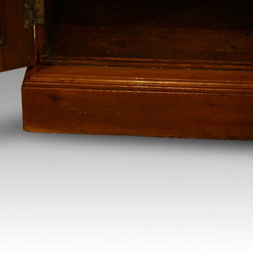 Edwardian walnut cupboard (11)