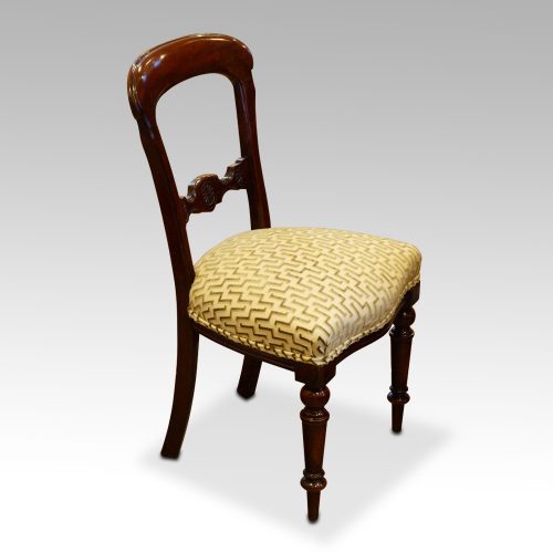 Late Victorian set of 6 mahogany dining chairs side chair at angle