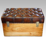 Camphorwood ottoman rear