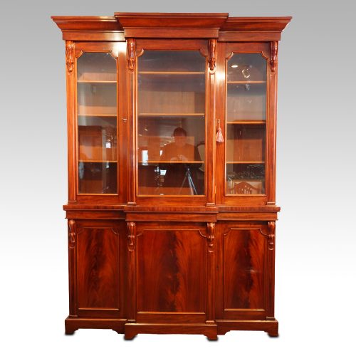 Victorian mahogany 3 door breakfront bookcase