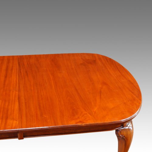Edwardian mahogany claw and ball extending dining table end