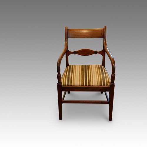 Set of 8 Regency mahogany dining chairs armachair