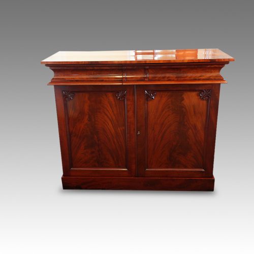 Victorian mahogany chiffonier sideboard