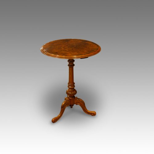 Victorian walnut coffee table detail