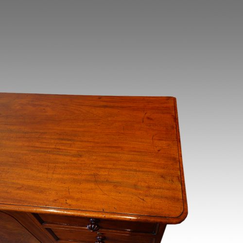 Victorian dwarf mahogany wardrobe corner