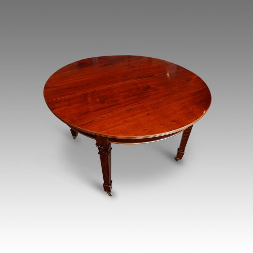 Edwardian extending mahogany dining table closed