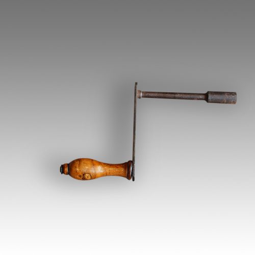 Victorian mahogany extending dining table handle