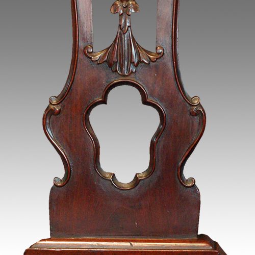 Set of 8 Chippendale style chairs splat detail