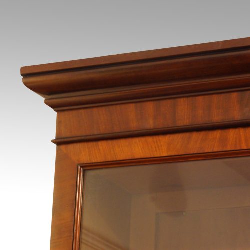 Georgian mahogany breakfront bookcase cornice