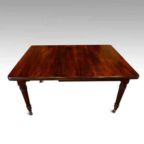 Edwardian mahogany small extending dining table