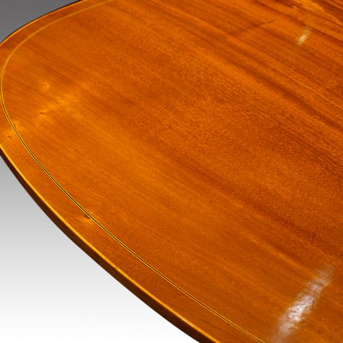Georgian style mahogany 3 pillar dining table end