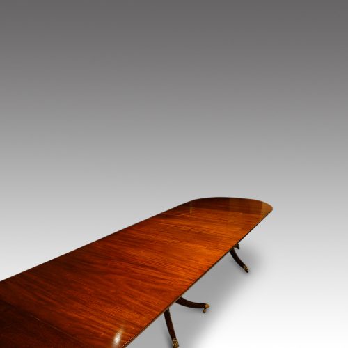 Edwardian mahogany 12ft long dining table detail