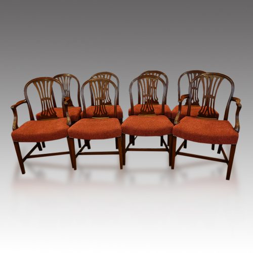 Set of 8 mahogany Hepplewhite dining chairs