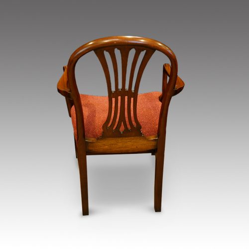 Set of 8 mahogany Hepplewhite dining chairs armchair rear