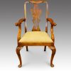 Set of 8 walnut Queen Anne style dining chairs armchair