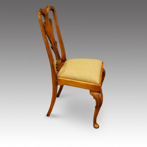 Set of 8 walnut Queen Anne style dining chairs side chair side view