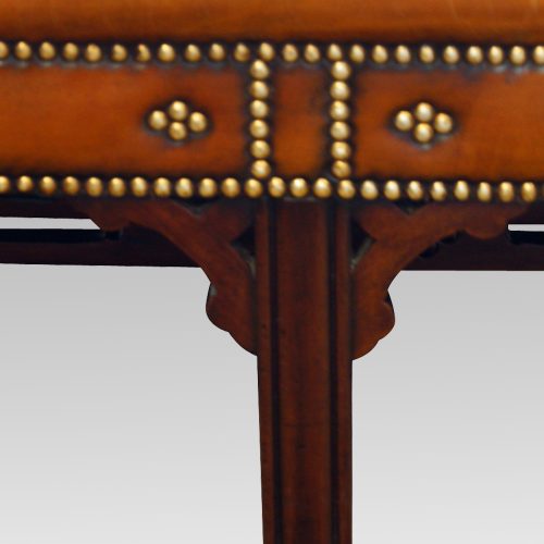 Edwardian mahogany camel back sofa leg detail