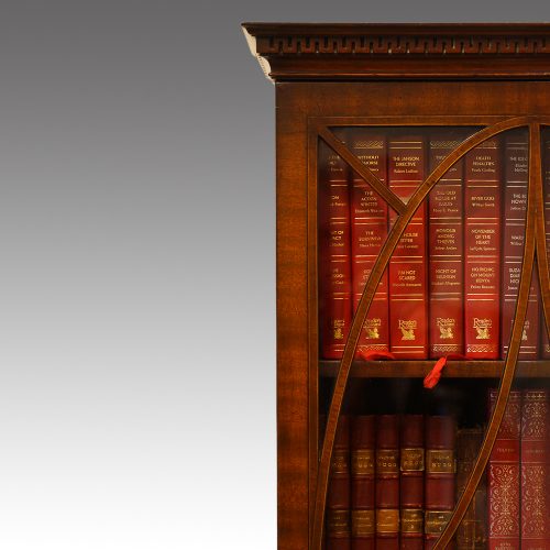 Narrow bookcase top detail