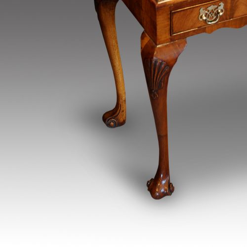 Walnut small chest leg