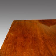 Georgian style mahogany twin pillar dining table top end detil