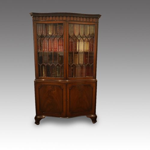 George V serpentine bookcase (2)