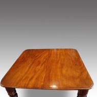 William IV mahogany extending dining table closed top