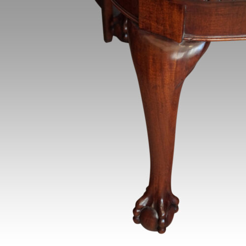 Edwardian mahogany claw and ball extending table leg