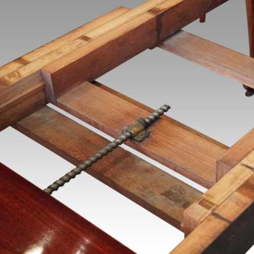 Edwardian mahogany claw and ball extending table mechanism