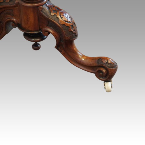 Victorian shaped walnut card table leg