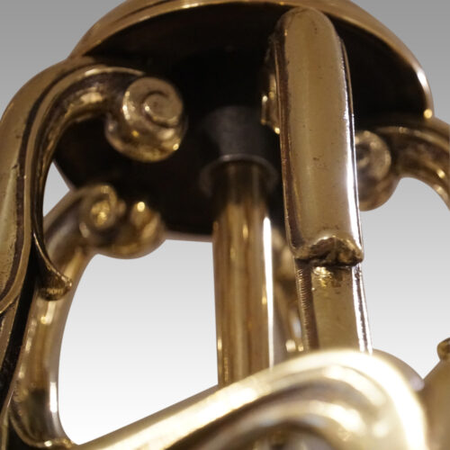 Bronze hall lantern supports