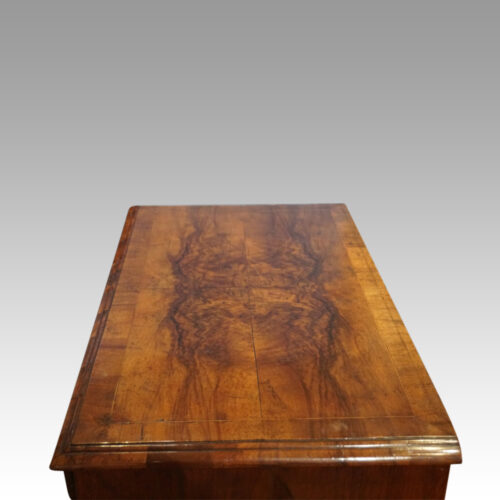 George III walnut Norfolk chest top detail
