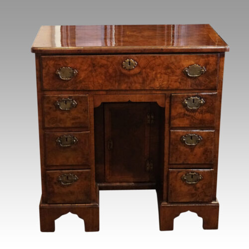 George III walnut knee hole