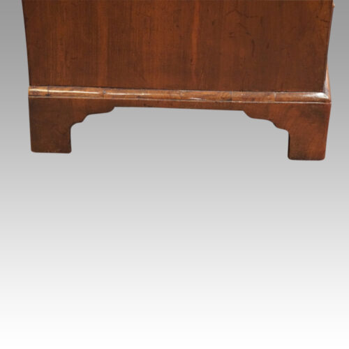 George III walnut knee hole feet