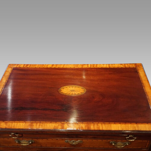 George III inlaid kneehole top detail