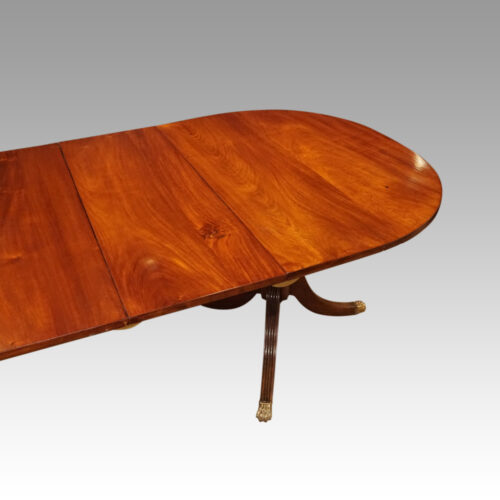 Georgian style mahogany dining table end