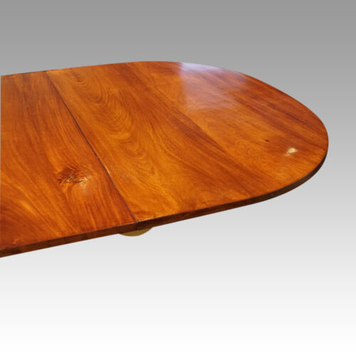 Georgian style mahogany dining table top end