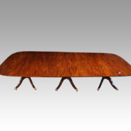 Large Georgian mahogany 3 pillar dining table