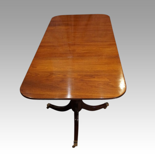 George V mahogany twin pillar dining table end top view