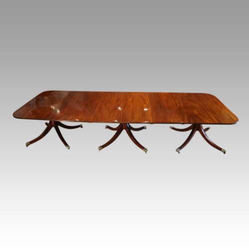 Mahogany 3 pillar dining table side