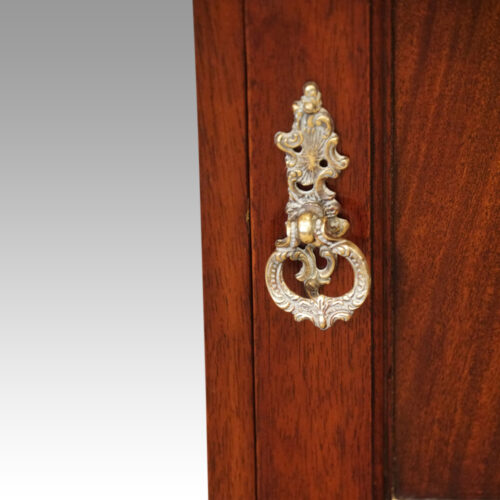Pair of mahogany bedside cabinets handle