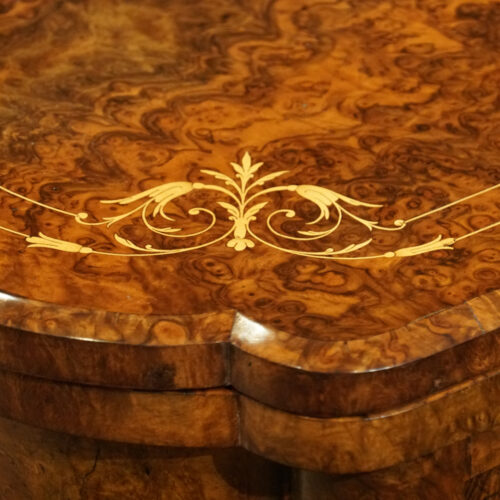 Victorian inlaid walnut backgammon table shaped corner