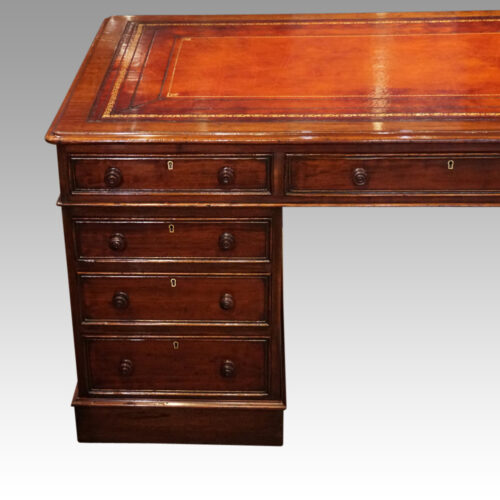 Victorian mahogany pedestal desk 150cms drawers