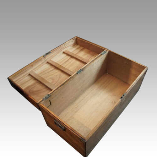 Victorian officers camphorwood chest interior