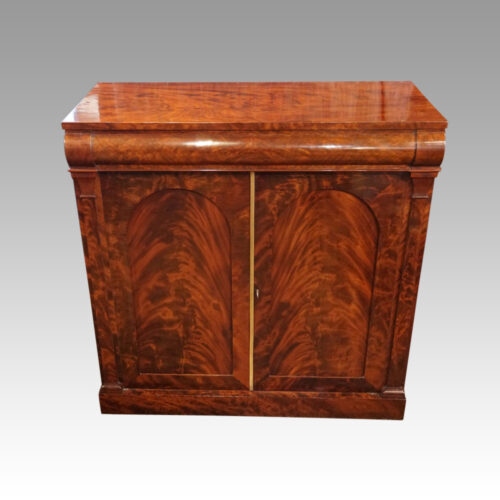 William IV mahogany side cabinet sideboard